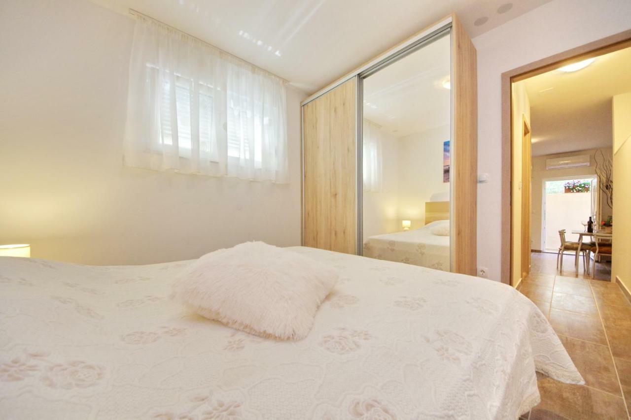 Gabi 3 Appartement Zadar Buitenkant foto