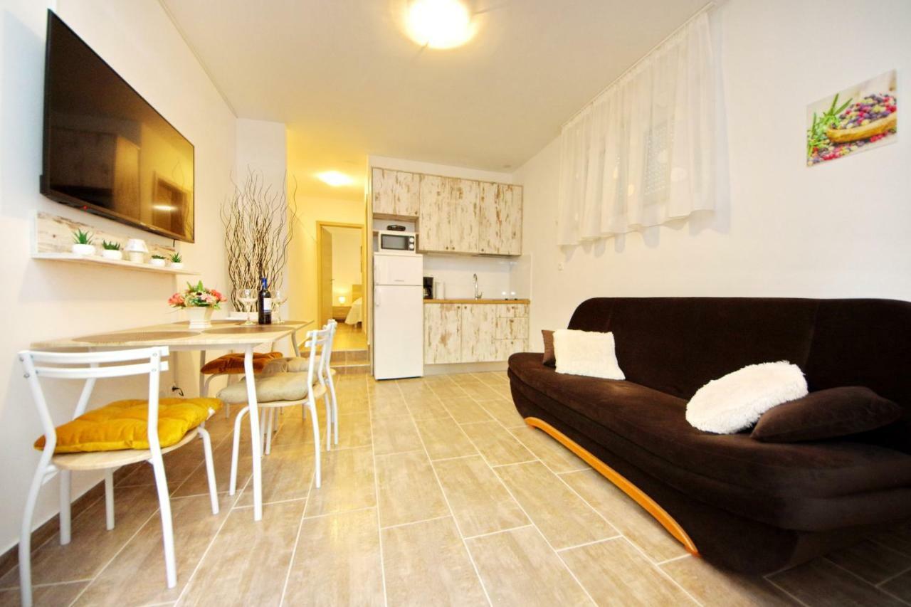 Gabi 3 Appartement Zadar Buitenkant foto